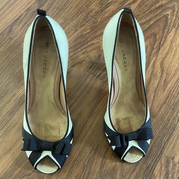 Marc Jacobs Peep Toe Pumps - Picture 9 of 9